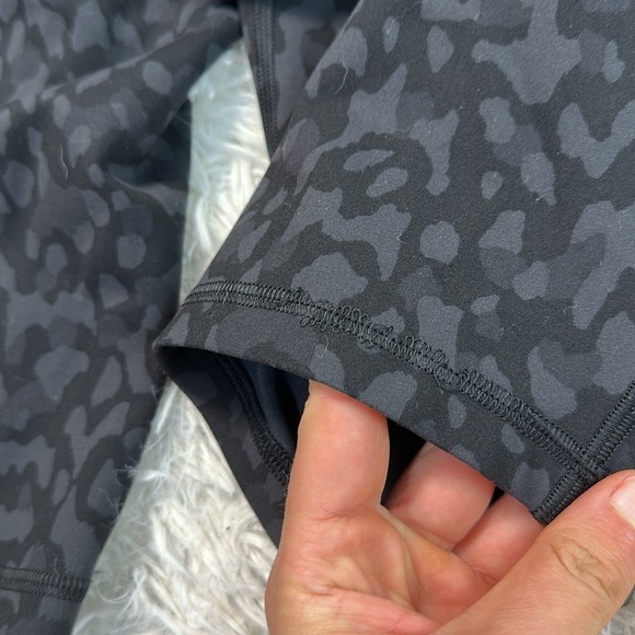 Lululemon Invigorate High-Rise Short 10" Formation Camo Deep Coal Multi - Picture 5 of 7